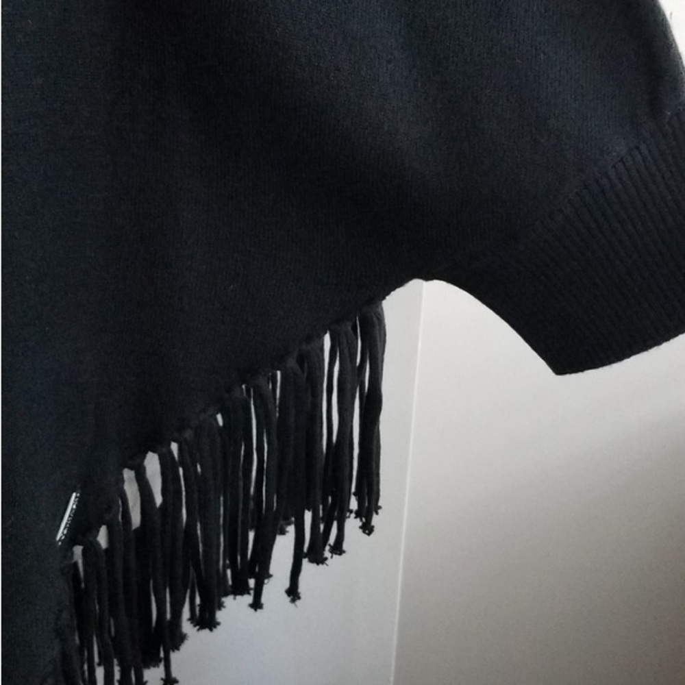 Calvin Klein Black Sweater Poncho Fringed with Sleeves, One Size Fits All - Picture 8 of 13